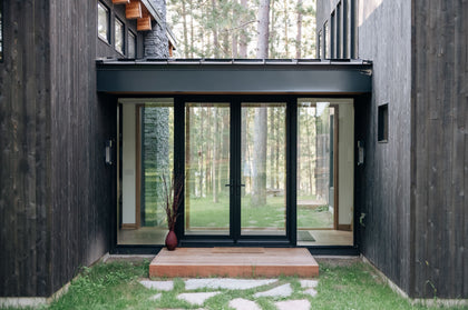 Scandinavian Lakeside Haven