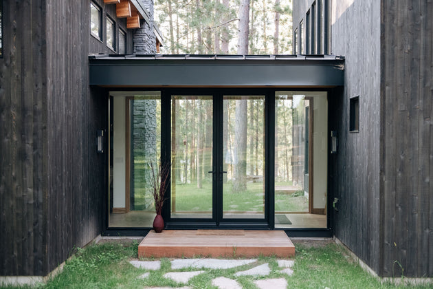 Scandinavian Lakeside Haven