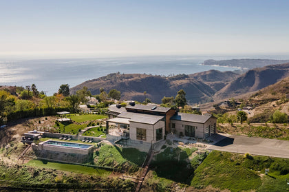 Contemporary Hillside Haven